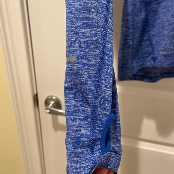 Nike Dri-Fit Quarter Zip-up - Picture 2 of 3